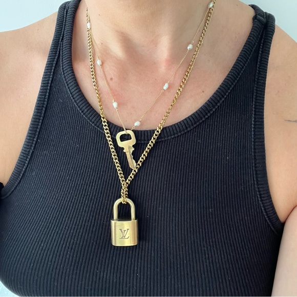 Louis Vuitton authentic vintage brass lock & key - Picture 1 of 5